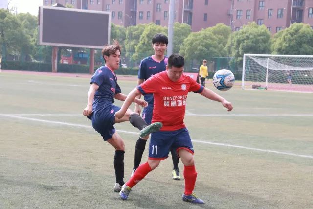 CBA新动向：徐昕留队，上海外援选择，王哲林等人体测未过